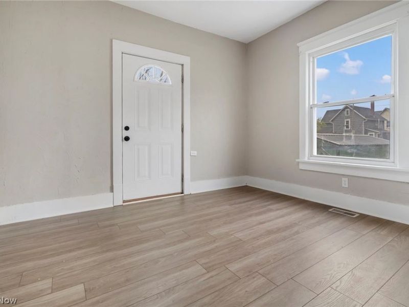 1308 Laiblin Place NE, Canton, OH 44705 Photo 7