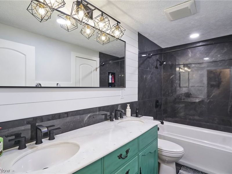 12036 Shoshone Avenue NW, Uniontown, OH 44685 Photo 12