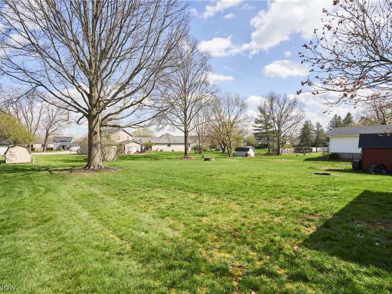 12036 Shoshone Avenue NW, Uniontown, OH 44685 Photo 23