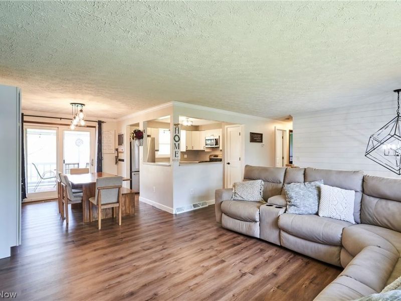 12036 Shoshone Avenue NW, Uniontown, OH 44685 Photo 3