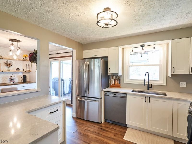 12036 Shoshone Avenue NW, Uniontown, OH 44685 Photo 8