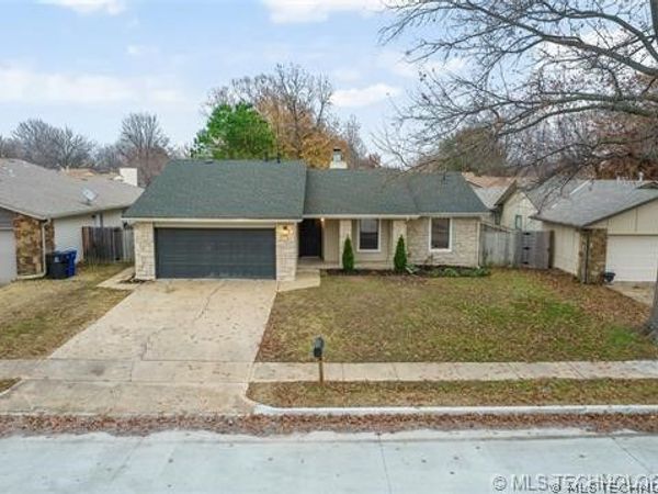 1801 N Cypress Avenue N, Broken Arrow, OK 74012