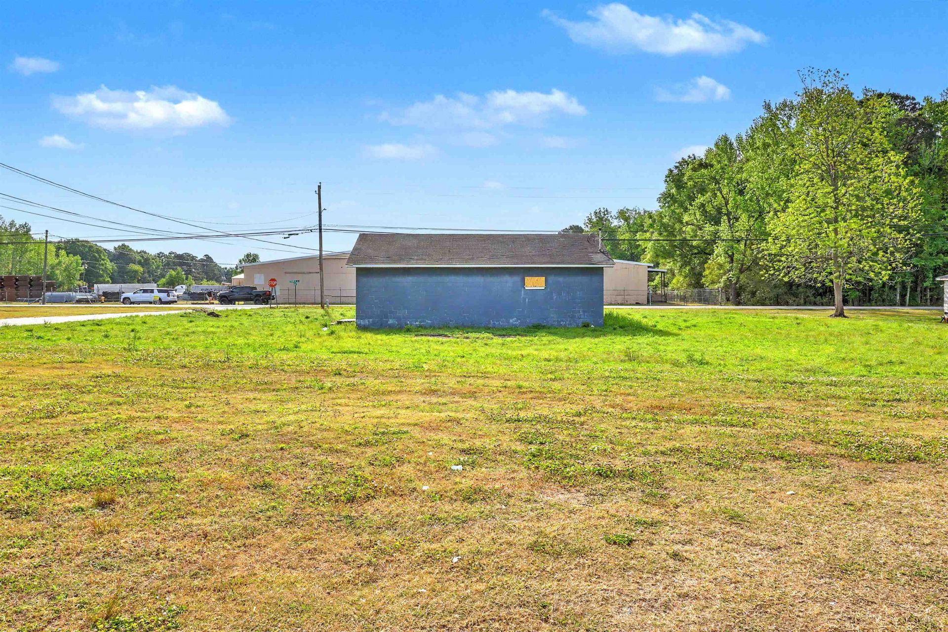 530 S Church St. Photo 8