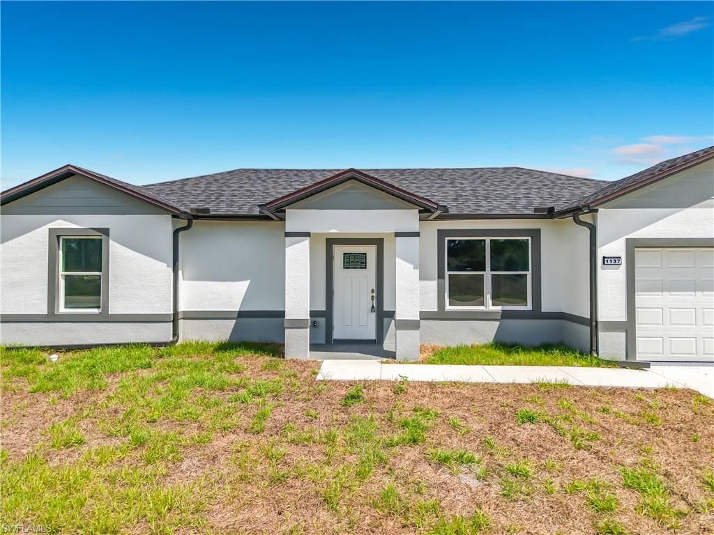 1137 Columbus Blvd, Lehigh Acres, FL 33974 Photo
