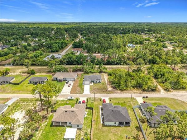 185 Thornton AVE S, LEHIGH ACRES, FL 33974