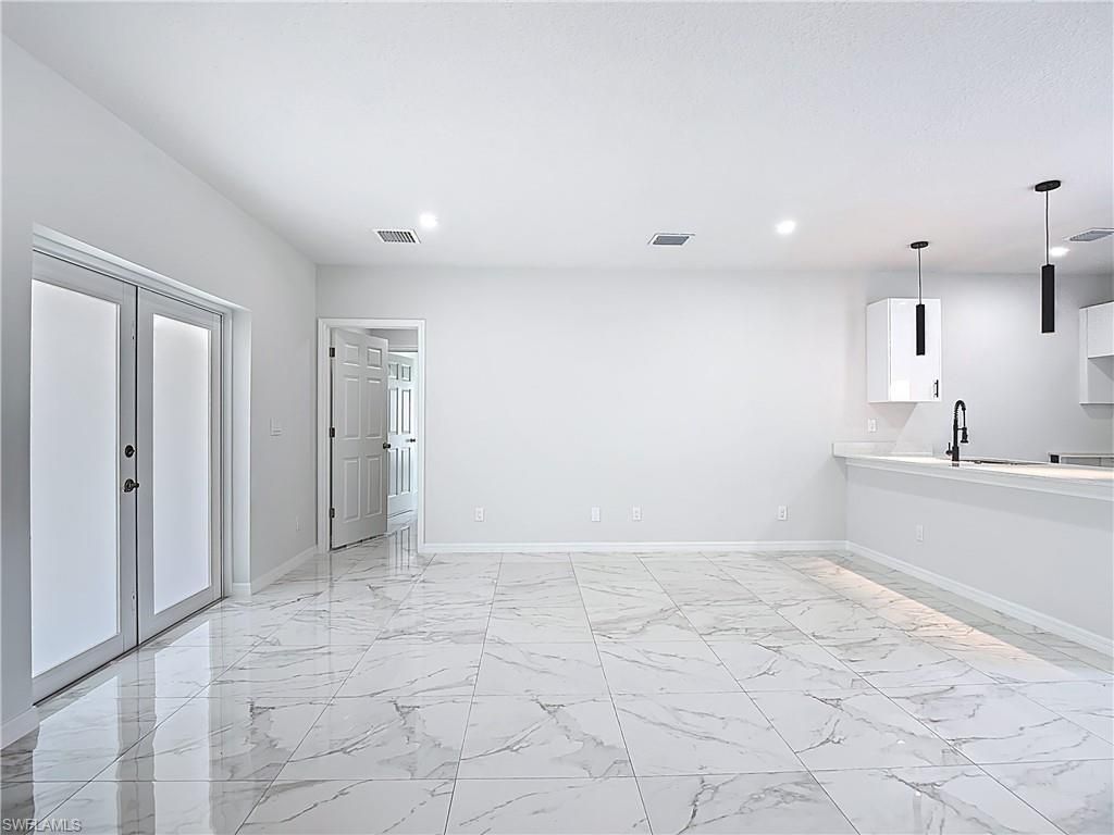 185 Thornton Ave S, Lehigh Acres, FL 33974 Photo