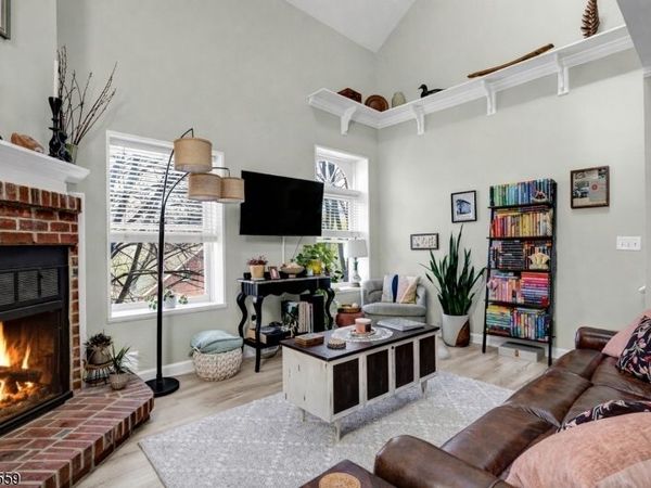 5 Center Ave, Morris, NJ 07960