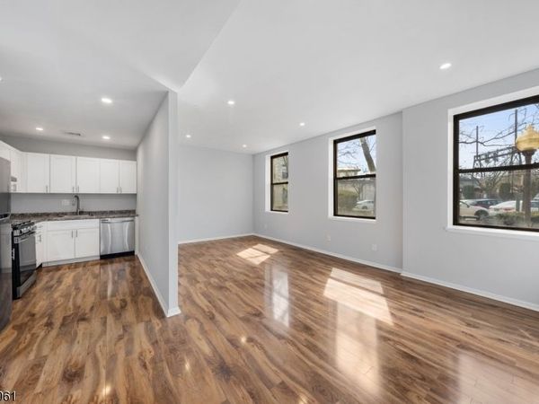 54 W Cherry St, Rahway, NJ 07065