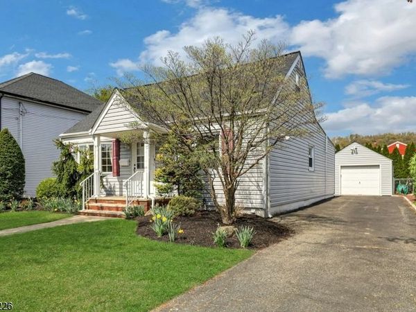 16 Maple Hill Rd, Clifton, NJ 07013