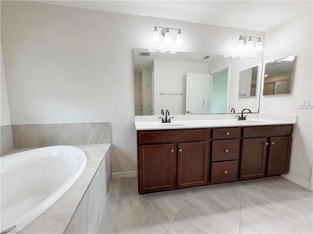 14102 Vindel Cir, Fort Myers, FL 33905 Photo