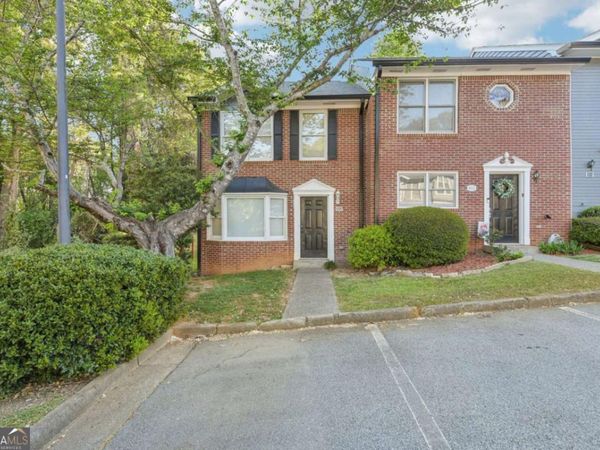 401 Autumn Leaf Way, Norcross, GA 30093