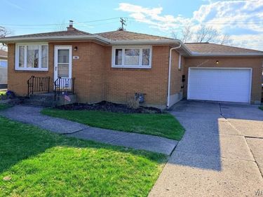 36 Jamaica Lane, Buffalo, NY 14225