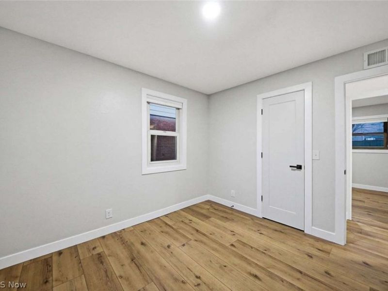 262 E 324th Street, Willowick, OH 44095 Photo 14