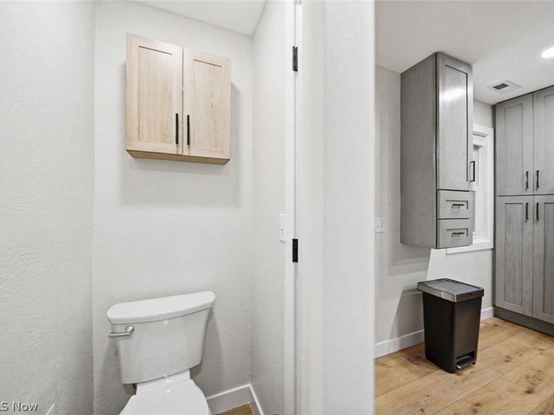 262 E 324th Street, Willowick, OH 44095 Photo 16