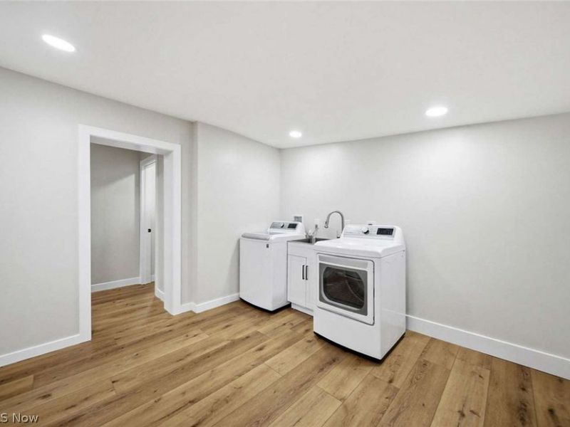 262 E 324th Street, Willowick, OH 44095 Photo 18