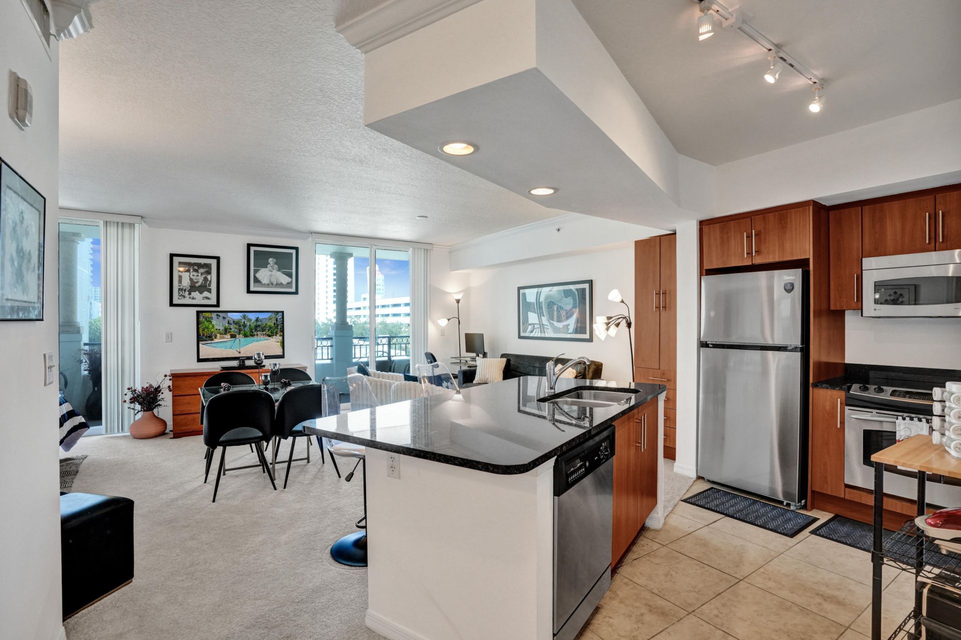 600 S Dixie Highway, Unit 352, West Palm Beach, FL 33401 Photo