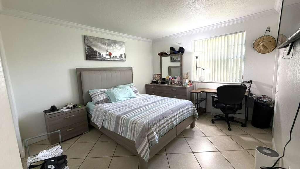 9711 Fontainebleau Boulevard, Unit D105, Miami, FL 33172 Photo