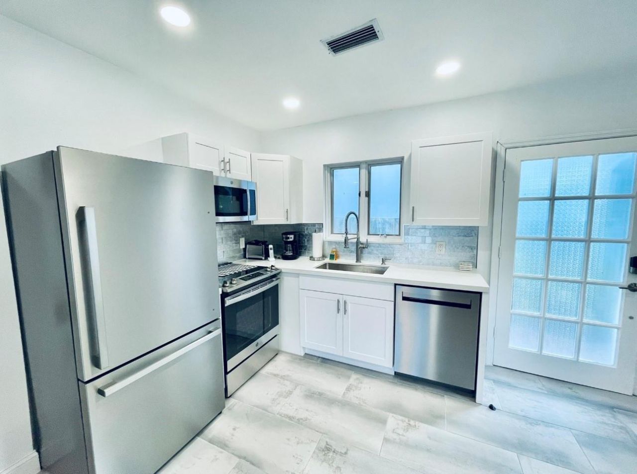 1742 NE 7th Street, Fort Lauderdale, FL 33304 Photo