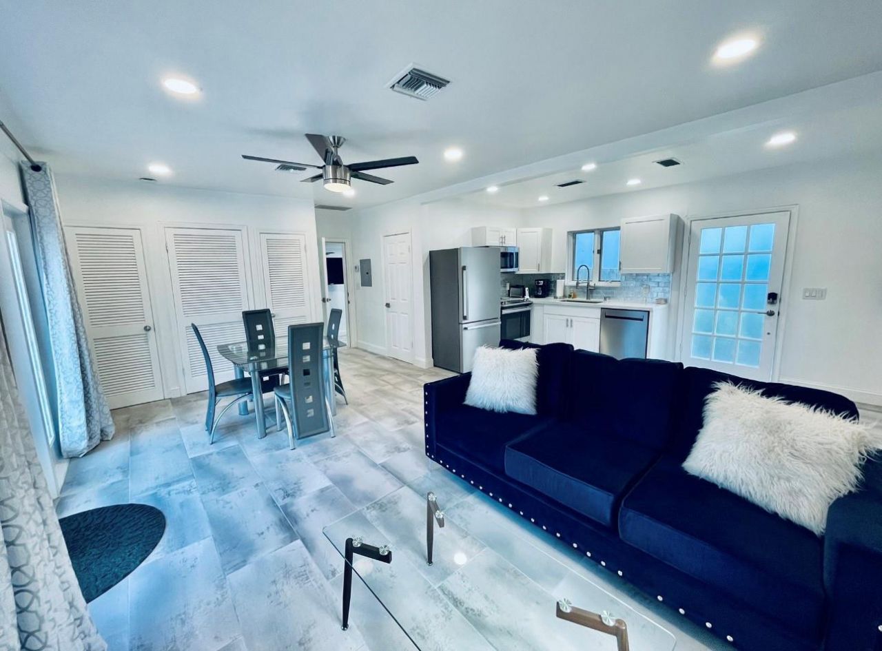 1742 NE 7th Street, Fort Lauderdale, FL 33304 Photo