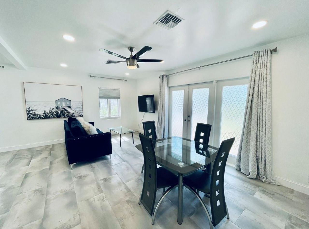 1742 NE 7th Street, Fort Lauderdale, FL 33304 Photo