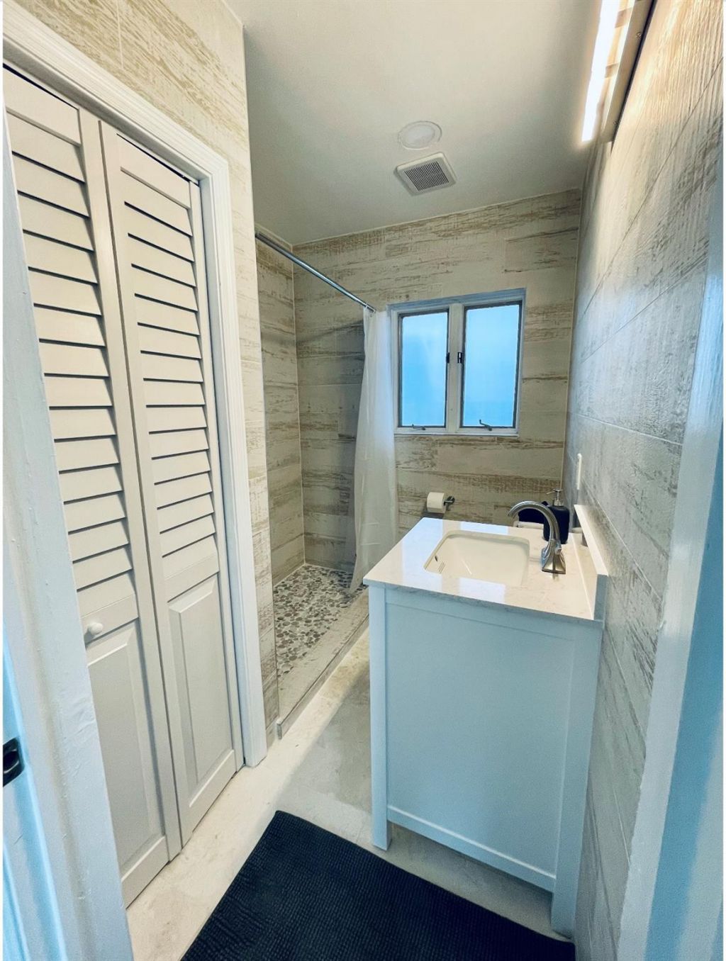 1742 NE 7th Street, Fort Lauderdale, FL 33304 Photo