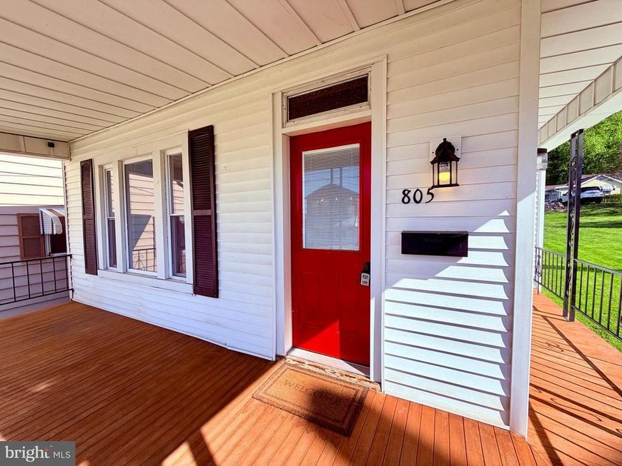 805 E Grand Avenue, Tower City, PA 17980 Main Photo