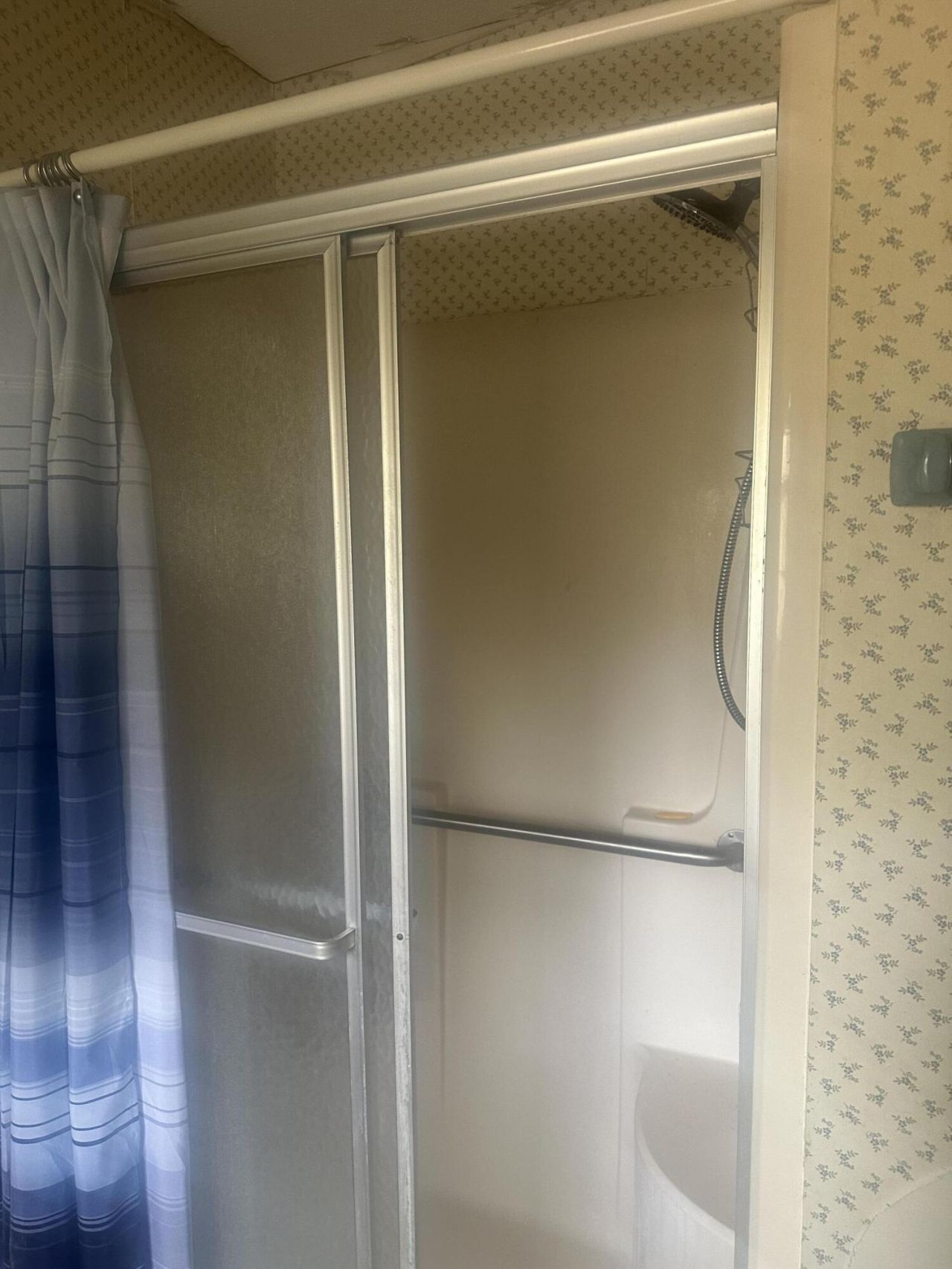 602 Klein Street Photo 13