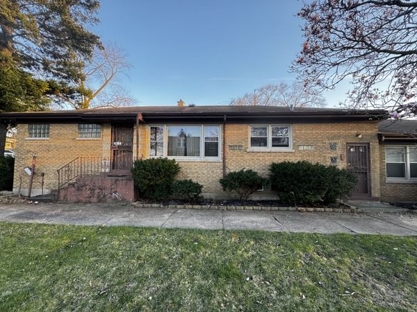10100 S Saint Lawrence Avenue , Chicago, IL 60628