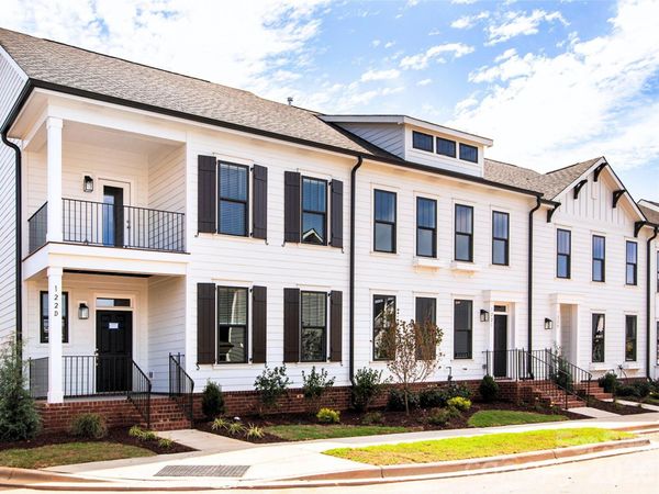 10225 Rainier Trail Drive NW, Huntersville, NC 28078