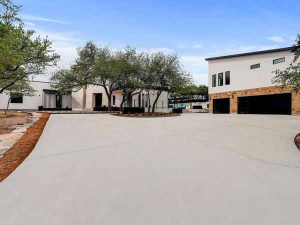 700 Rancho Grande DR, Wimberley, TX 78676