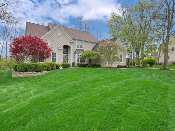 80 Timberknoll Loop, Powell, OH 43065