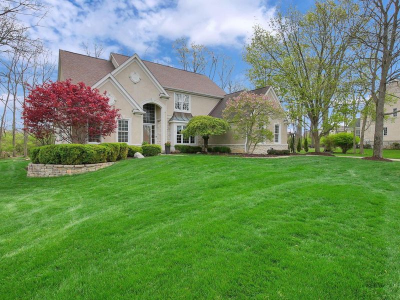 80 Timberknoll Loop, Powell, OH 43065 Photo 2