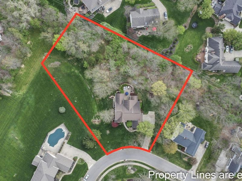 80 Timberknoll Loop, Powell, OH 43065 Photo 3