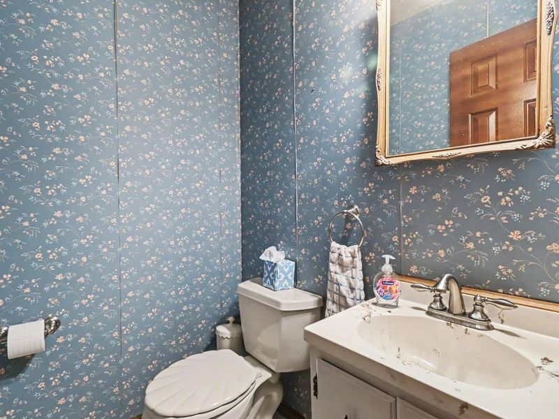 1020 Victoria Drive, Bucyrus, OH 44820 Photo 12