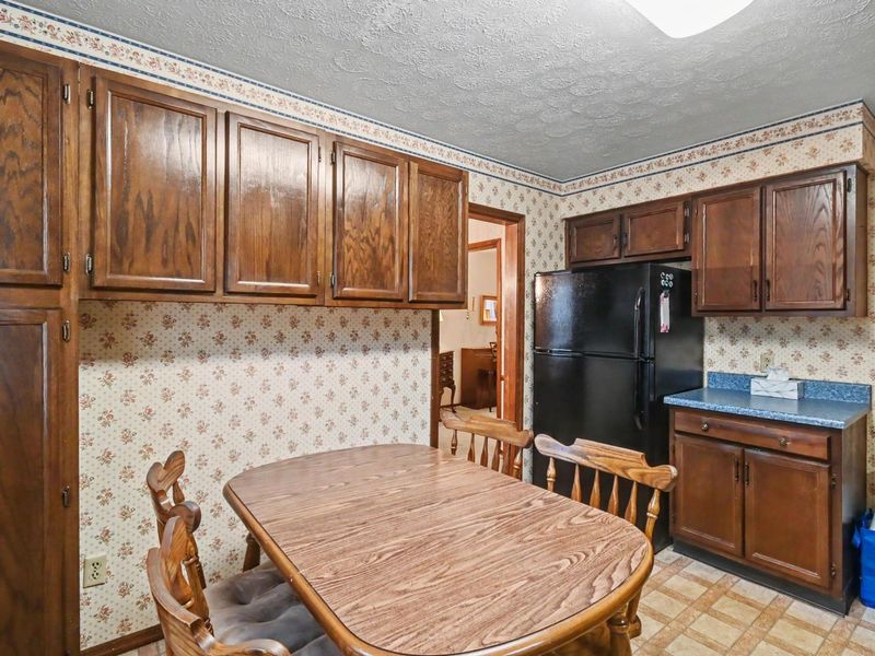 1020 Victoria Drive, Bucyrus, OH 44820 Photo 6