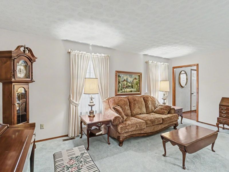 1020 Victoria Drive, Bucyrus, OH 44820 Photo 9