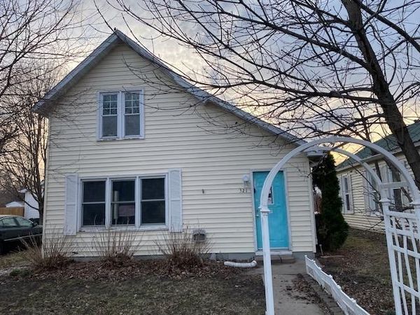 321 S Main Street , Lake Crystal, MN 56055