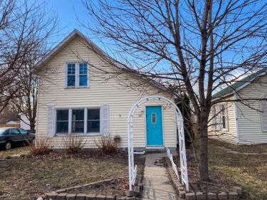 321 S Main Street, Lake Crystal, MN 56055