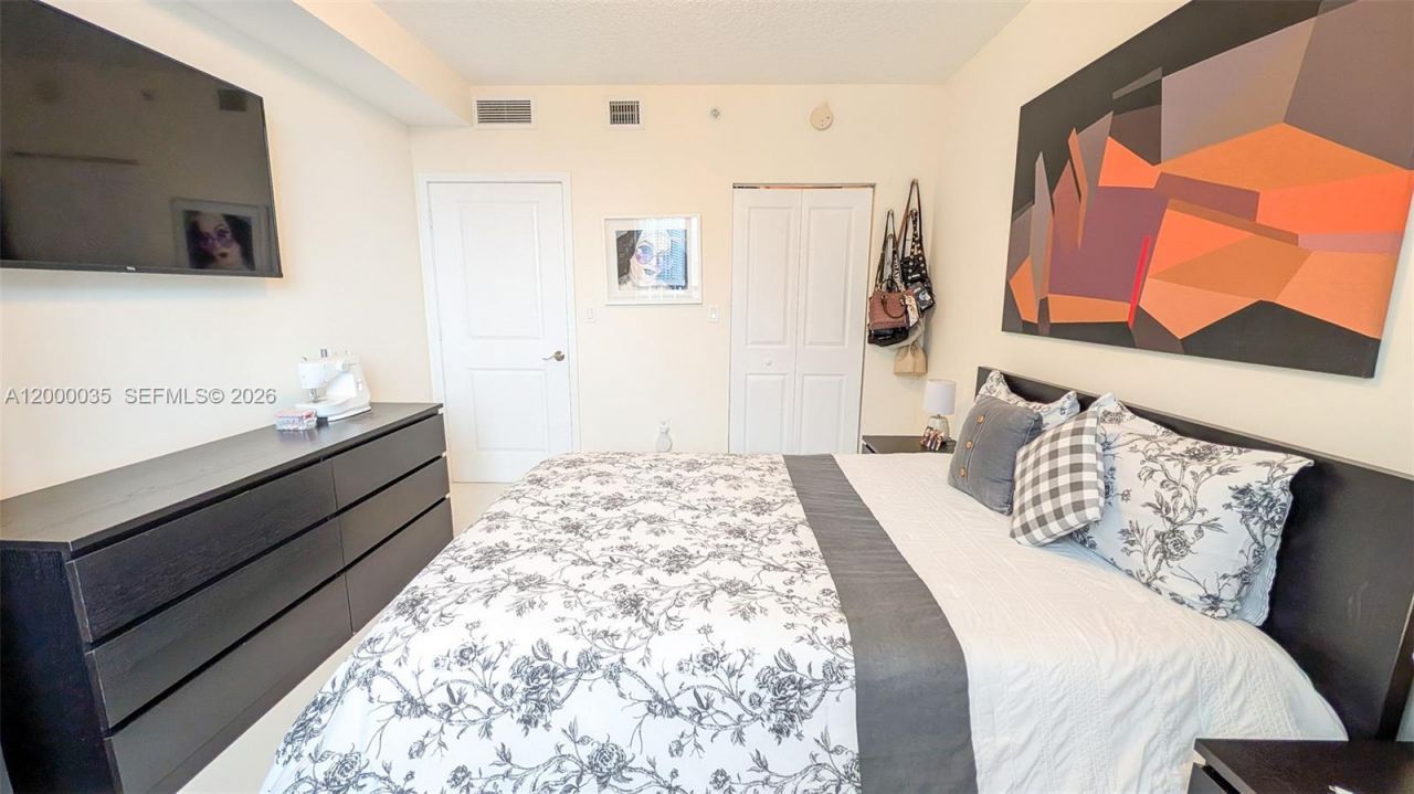 601 NE 23rd St, Unit 1605, Miami, FL 33137 Photo