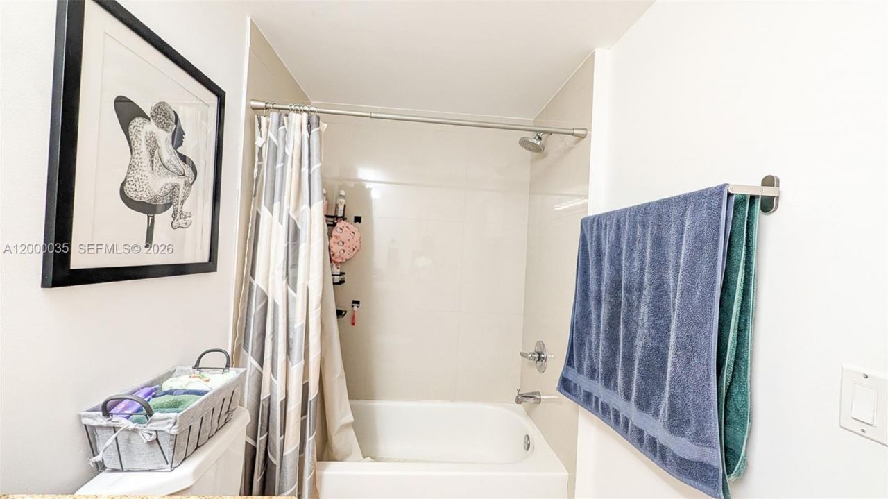 601 NE 23rd St, Unit 1605, Miami, FL 33137 Photo