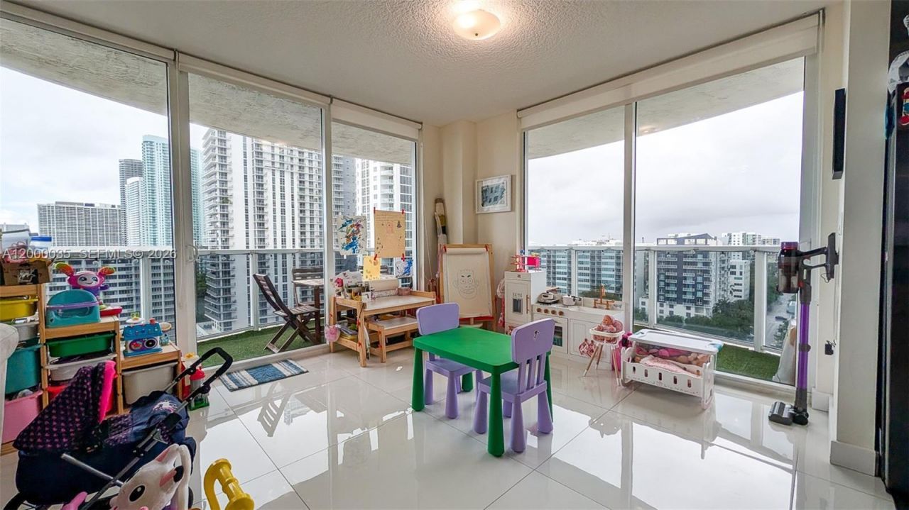 601 NE 23rd St, Unit 1605, Miami, FL 33137 Photo