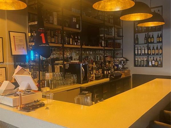 9511 S DIXIE HWY, Pinecrest, FL 33156