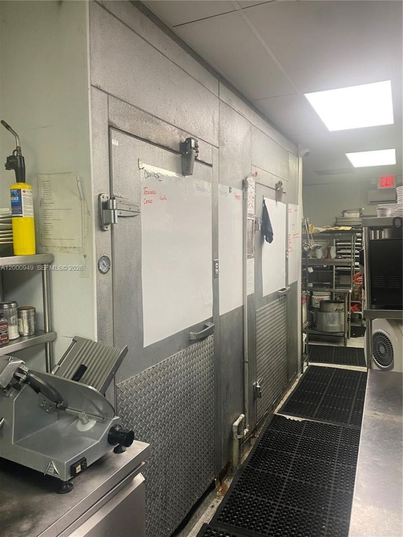 9511 S Dixie Hwy, Pinecrest, FL 33156 Photo