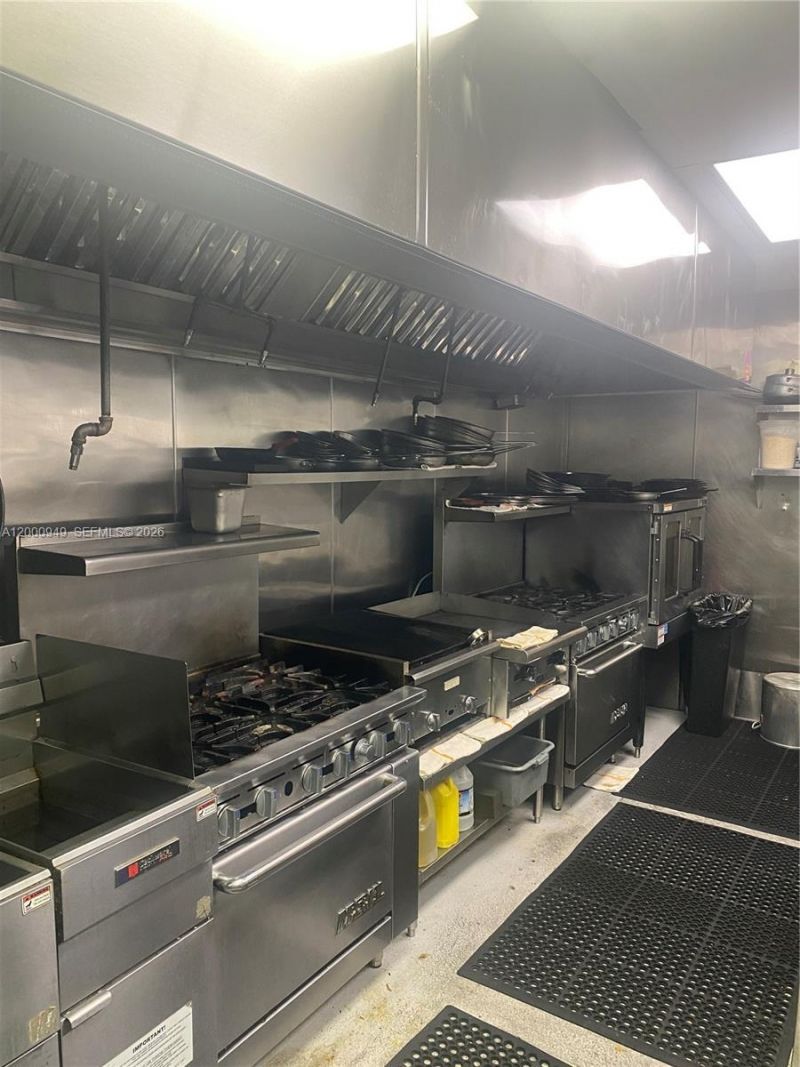 9511 S Dixie Hwy, Pinecrest, FL 33156 Photo