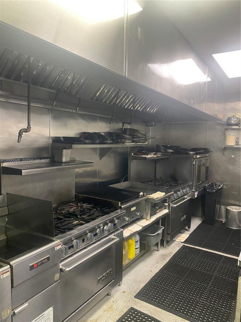 9511 S Dixie Hwy, Pinecrest, FL 33156 Photo