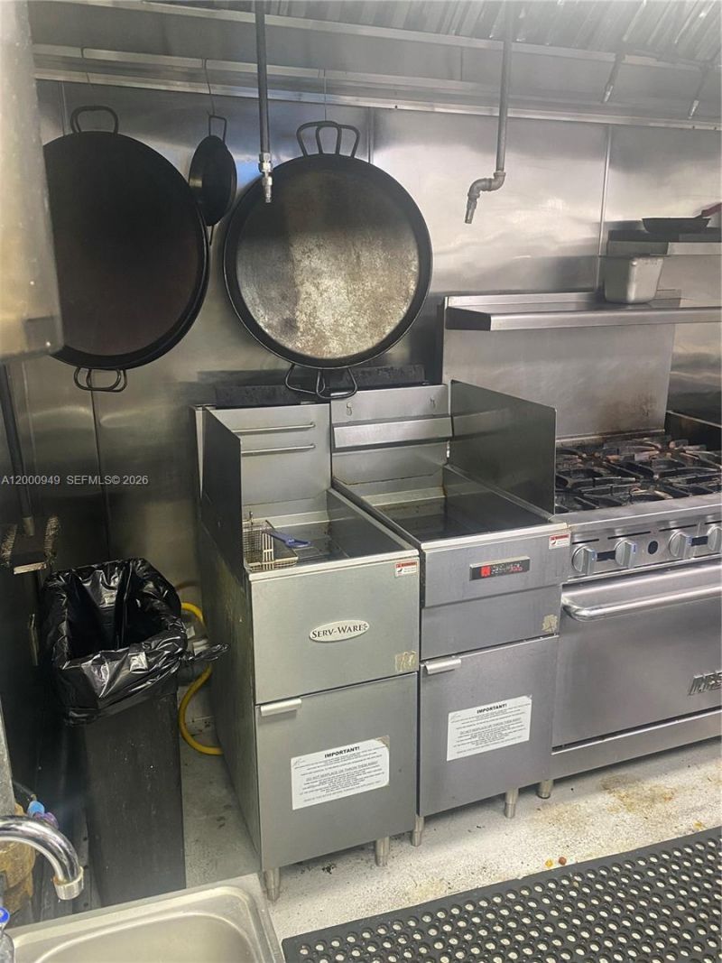 9511 S Dixie Hwy, Pinecrest, FL 33156 Photo