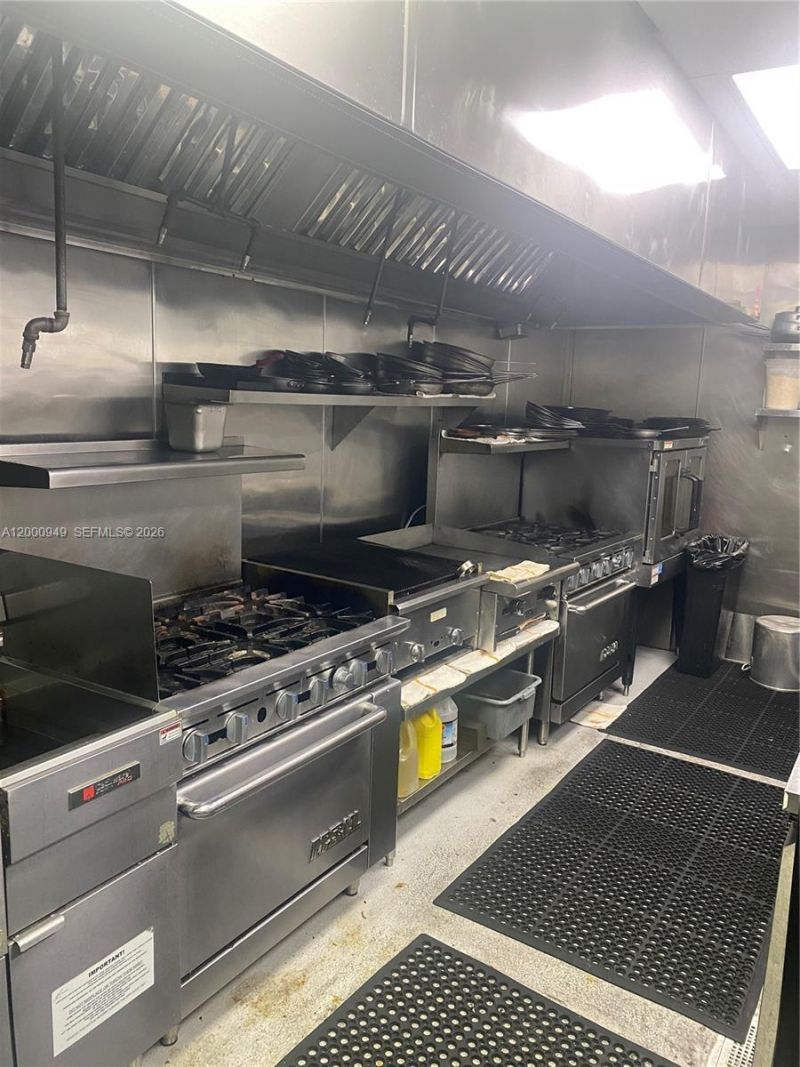 9511 S Dixie Hwy, Pinecrest, FL 33156 Photo