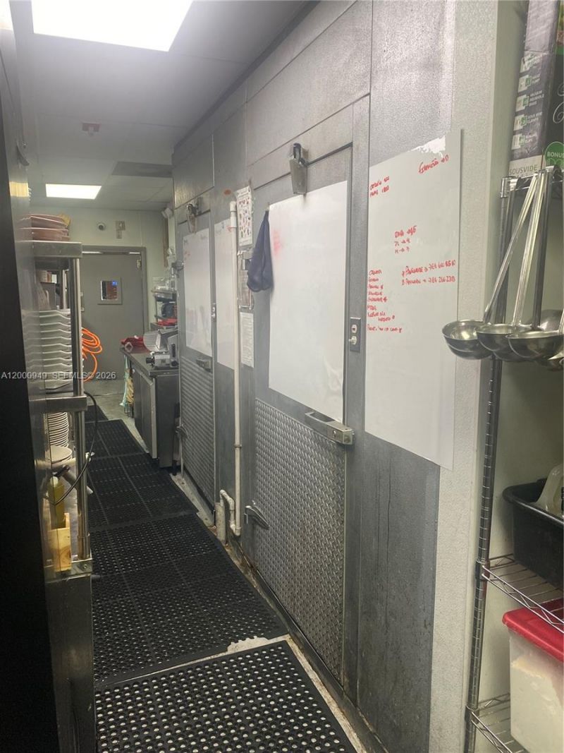 9511 S Dixie Hwy, Pinecrest, FL 33156 Photo