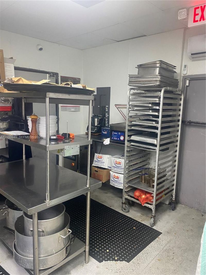 9511 S Dixie Hwy, Pinecrest, FL 33156 Photo