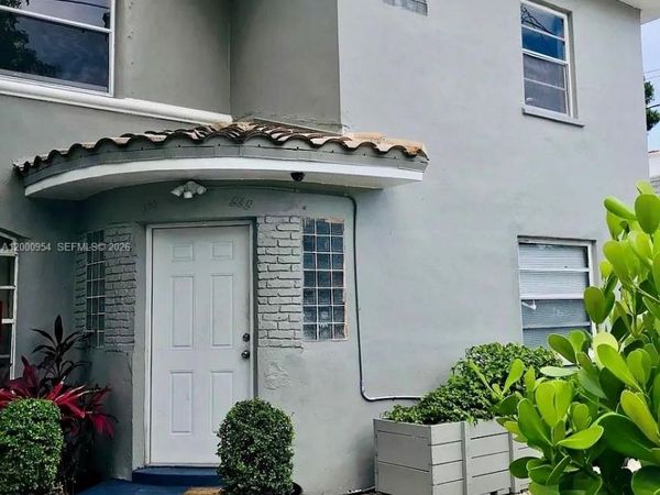 535 NE 68th St , Unit Upstairs, Miami, FL 33138